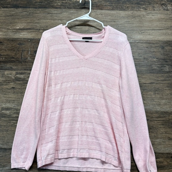 Tommy Hilfiger Sweaters - Tommy Hilfiger Soft Pink Sweater